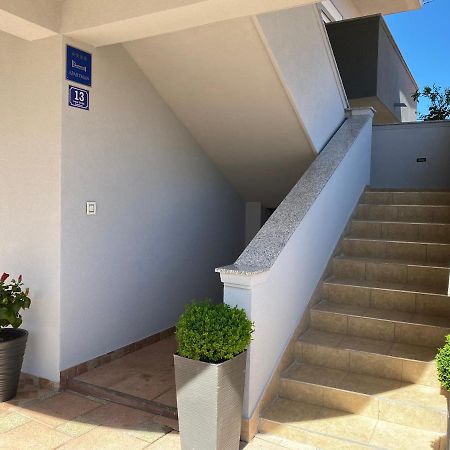 Apartments Nada Sukosan Exterior photo